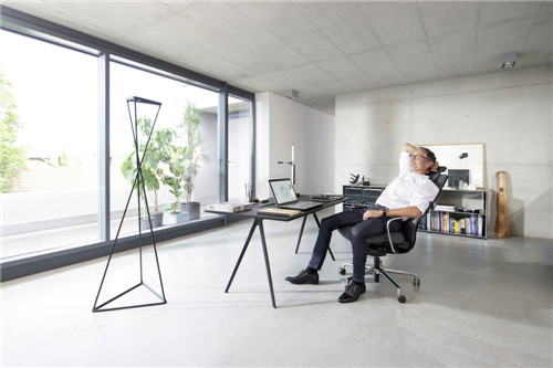 高科技融入辦公家具 讓你目瞪口呆